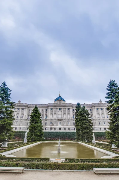 萨巴蒂尼花园 萨巴蒂尼 开放给公众由国王胡安卡洛斯 在1978年为荣誉对意大利建筑师弗朗西斯萨巴蒂尼 是皇家宫殿的一部分在马德里 西班牙 — 图库照片
