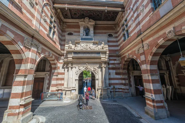 Toulouse France Juni 2015 Die Capitole Beherbergt Das Rathaus Sowie — Stockfoto
