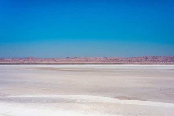 Chott Djerid 也拼写 Sciott Gerid 和肖特 是一个大内陆盐湖在突尼斯南部 — 图库照片