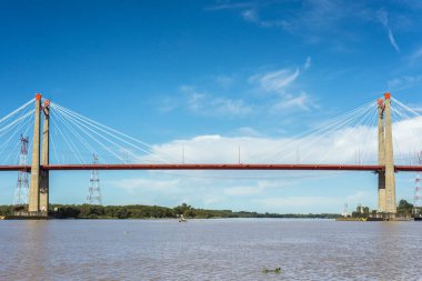 iki Askılı yol ve köprü Arjantin, parana Nehri zarate, buenos aires ve brazo largo, entre rios şehirleri arasında geçiş zarate brazo largo köprüler vardır.