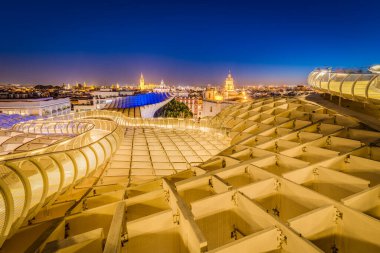 Metropol Şemsiyesi (resmi adıyla Setas de Sevilla) İspanya 'nın Endülüs kentindeki Seville şehrinde bulunan ahşap ve betondan yapılmış bir yapıdır..
