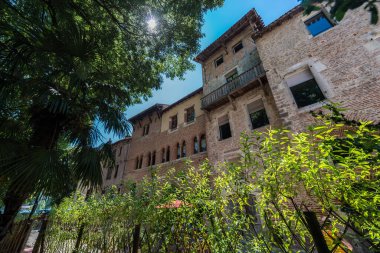 Cahors, çok, Midi Pyrenees, Fransa Ortaçağ evleri.