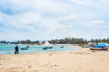 Hammamet, Tn - 21 Mart 2017: Beach, Hammamet, Tunus ilk turizm. Hammamet Körfezi üzerinde bulunan.