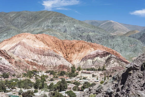 Cerro Los Siete Colores Detrás Del Pueblo Purmamarca Colorido Valle — Foto de Stock