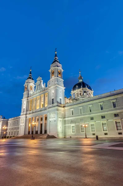 Santa Maria Real Almudena Katolicka Katedra Siedzibą Rzymskokatolickiej Archidiecezji Madryt — Zdjęcie stockowe