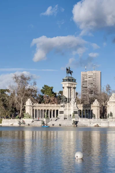 Madrid Januar 2013 Die Menschen Genießen Den Großen Teich Estanque — Stockfoto