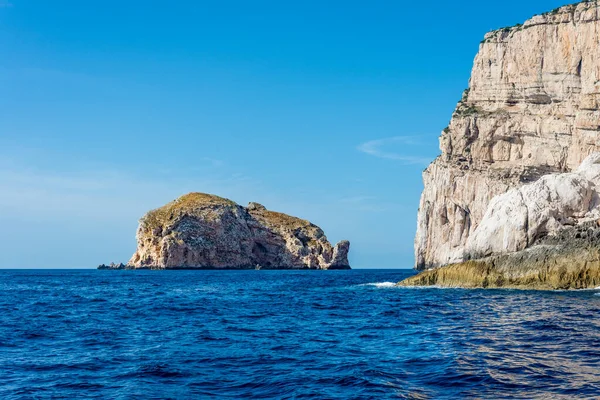 Palombi Grotta Foradada Island Nära Alghero Stad Sassari Provinsen Sardinien — Stockfoto