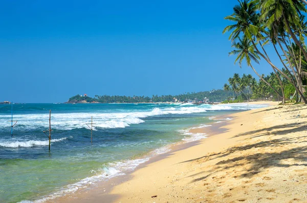 Praia tropical no Sri Lanka — Fotografia de Stock