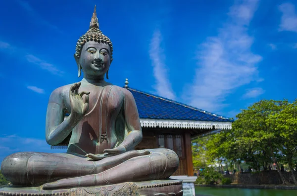 Błogosławieństwo Buddy w buddyjskiej Gangarama — Zdjęcie stockowe