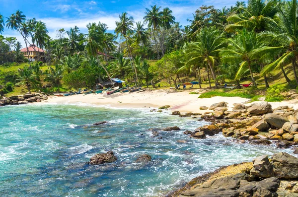 Tropischer strand in sri lanka — Stockfoto