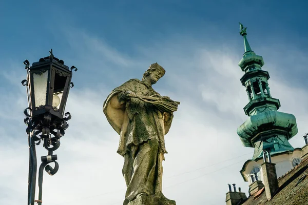 Oude Sculptuur Van Jan Nepomucky Bij Michal Gate Bratislava Slovakije — Stockfoto