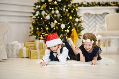 Çocukların Noel Baba'ya mektuplar.