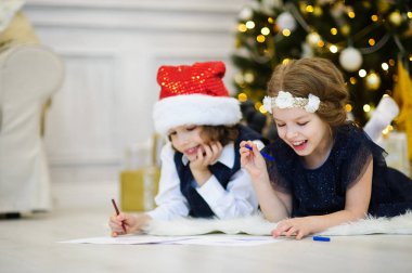Çocukların Noel Baba'ya mektuplar.