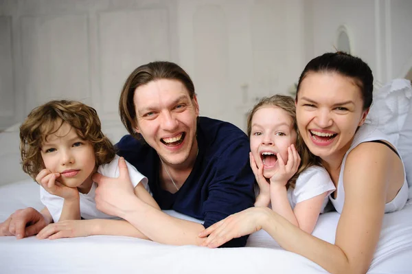 Piacevole mattina di famiglia . — Foto Stock