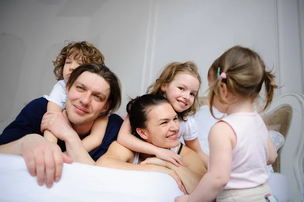 Morning in a big family. — Stock Photo, Image