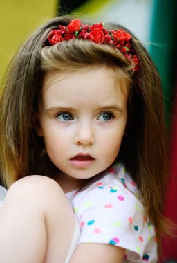 4-5 yıl çekici kız portresi.