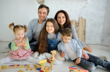 Büyük bir aile günde kapalı.