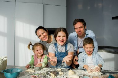 Mutfak beş kişilik bir aile