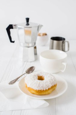 Zarif beyaz kahvaltı Tablo ayarı