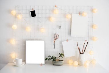 Beyaz ev ofis oda iç, blogcular işyeri