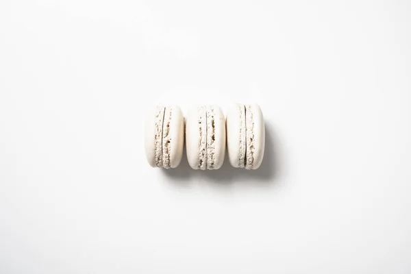 Τρεις μπεζ λευκό ζάχαριν cookies — Φωτογραφία Αρχείου
