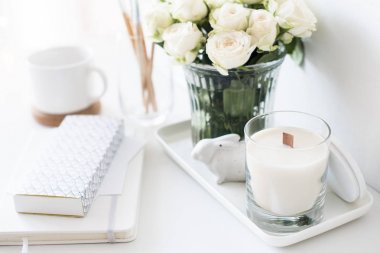 Yeni el yapımı mum ve fr buket beyaz iç dekor