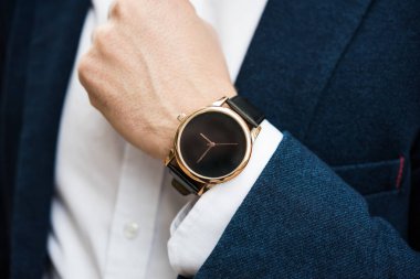 Mavi takım, iş zarif adam el moda ile hiçbir br mans.