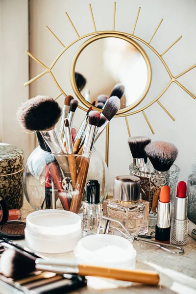 Real professional makeup tools and acessories, brushes and lipsticks — Stock Photo, Image