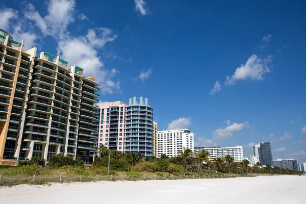 Miami Beach Condominios Hoteles —  Fotos de Stock
