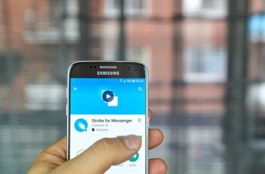 Facebook Strobe app