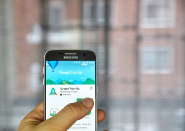 Google treni havaya app