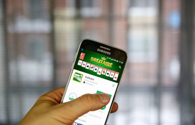 Solitaire kağıt oyununu