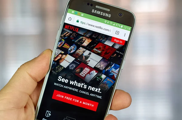 Aplicação Netflix em execução na Samsung — Fotografia de Stock