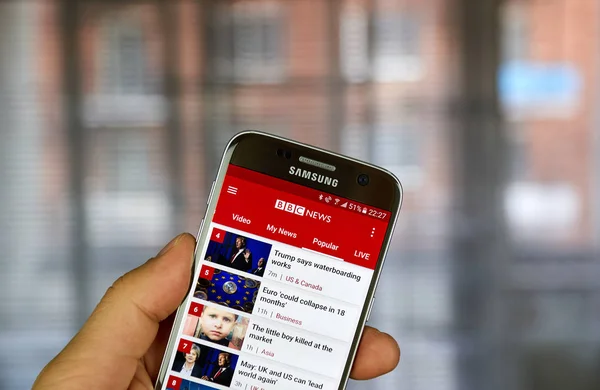 BBC News on Android phone — Stock Photo, Image