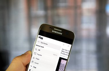 Samsung S7 Digg app.