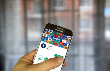 Montreal, Kanada - 30 Temmuz 2017: Tumblr app android telefon.