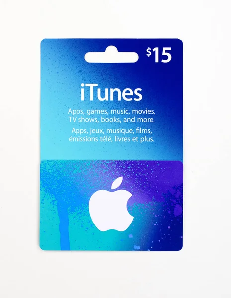 Tarjeta de regalo de iTunes en un fondo blanco . —  Fotos de Stock