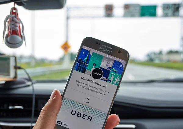 Приложение Uber на Samsung S7 — стоковое фото