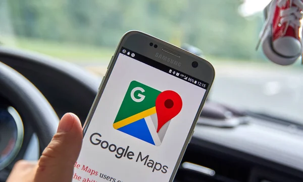 Google Maps mobilapplikasjon – stockfoto