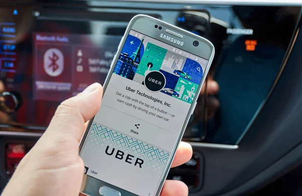 Aplicação Uber na Samsung S7 Imagens De Bancos De Imagens
