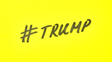 Popüler hashtag bir kağıtta yazılı