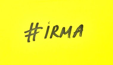 Popüler hashtag bir kağıtta yazılı