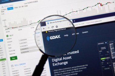 Montreal, Kanada - 23 Aralık 2017: Gdax cryptocurrency exchange Pazar Web Büyüteç altında.