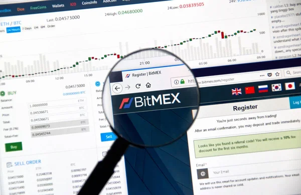 Montreal Canada December 2017 Bitmex Cryptocurrency Exchange Website Magnifying Glass — Stock Photo, Image