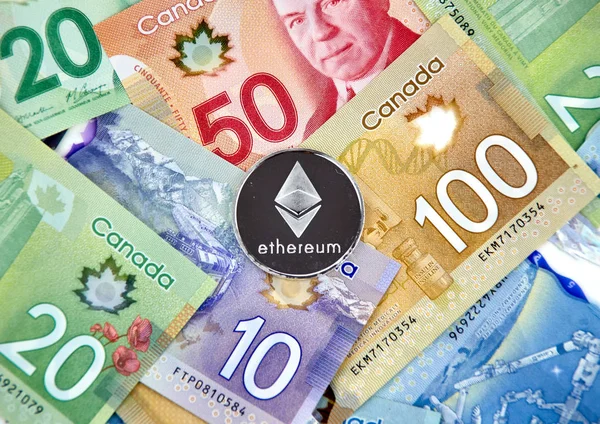 Montreal Kanada Marca 2018 Ethereum Kryptowaluta Monet Logo Kanadyjskie Banknoty — Zdjęcie stockowe