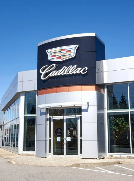 Montreal Canadá Abril 2020 Logotipo Escritura Del Concesionario Cadillac Cadillac —  Fotos de Stock