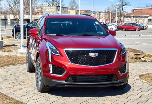 Montreal Canadá Abril 2020 Cadillac Xt5 400 Carro Vermelho Concessionária — Fotografia de Stock