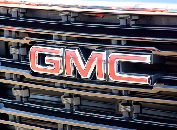 몬트리올 캐나다 2020 Gmc 로고를 자동차의 사진에 Gmc 제너럴 모터스 — 스톡 사진