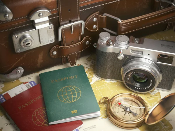 Reise- oder Tourismus-Hintergrundkonzept. alter Koffer, Reisepässe — Stockfoto