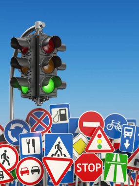Trafik işaretleri ile gökyüzü arka plan üzerinde trafik ışıkları.